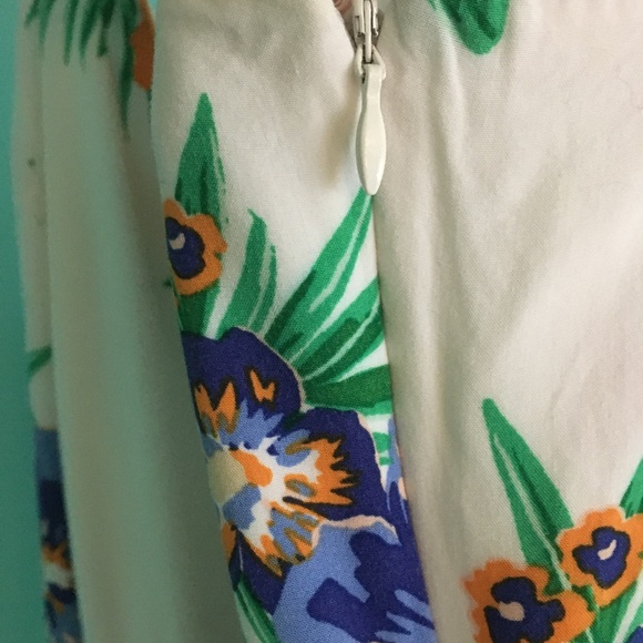 Cute for summer,white dress with colourful flowers - Picture 7 of 7